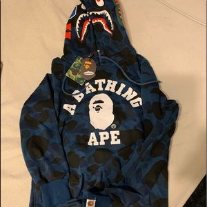 Bathing ape blue camo sweatshirt